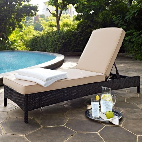 Veranda Palm Harbor Outdoor Wicker Chaise Lounge with Sand Cushions Brown VE375390
